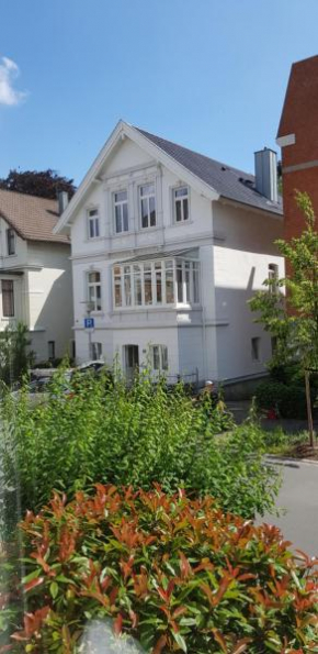 Großzügige,98m2 grosse Wohnung in stadtnaher Traumlage, nur 200m zum Stadtpark